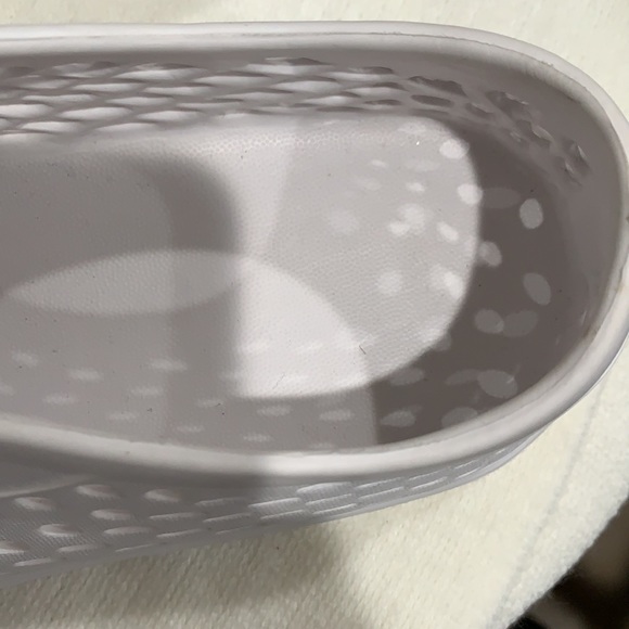 Hole shoes Women’s - Picture 6 of 6